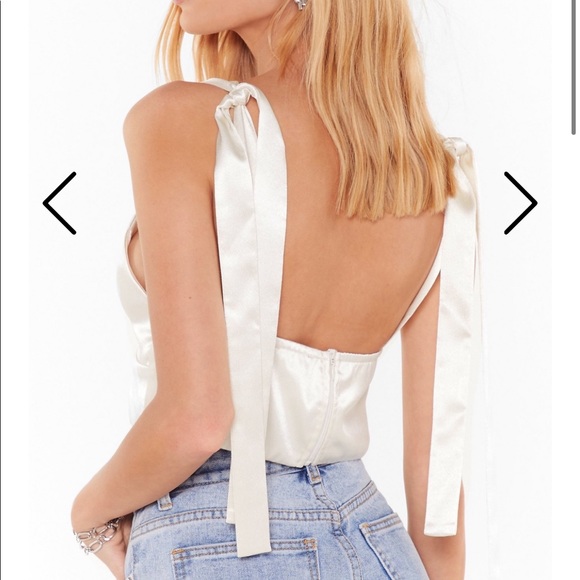 Satin crop top with cup design - Picture 5 of 6